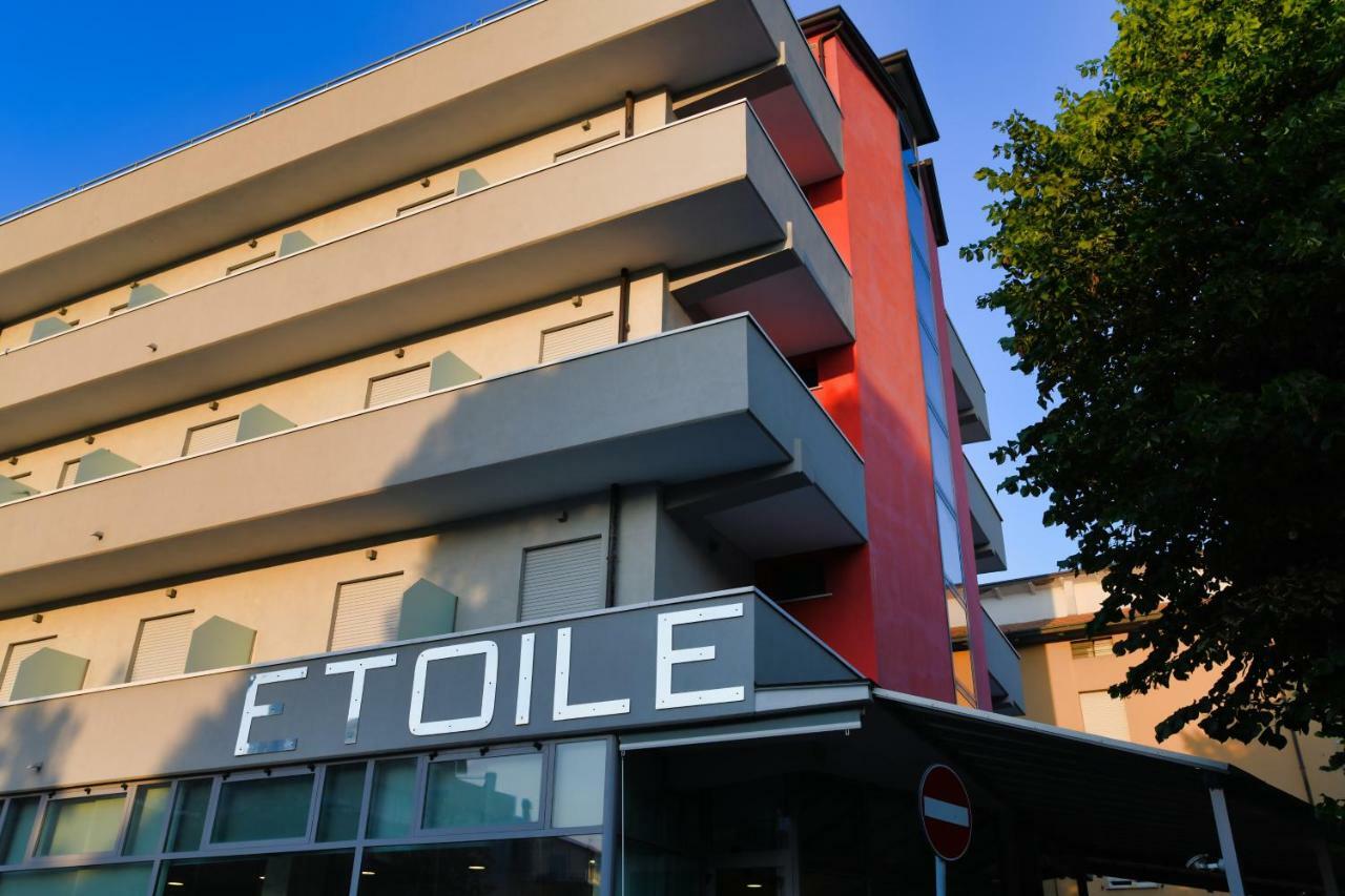 Hotel Etoile Rimini Exteriör bild