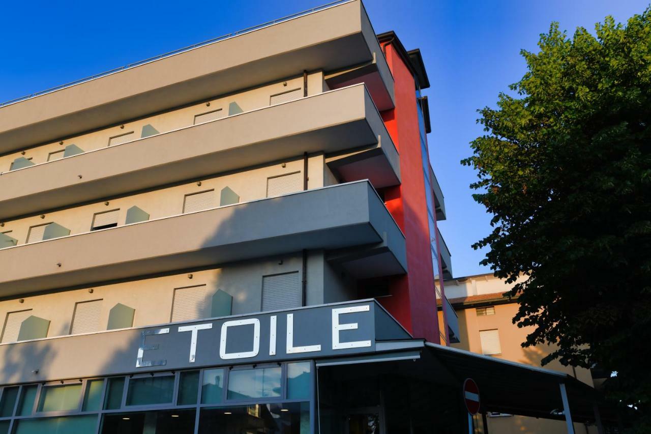 Hotel Etoile Rimini Exteriör bild