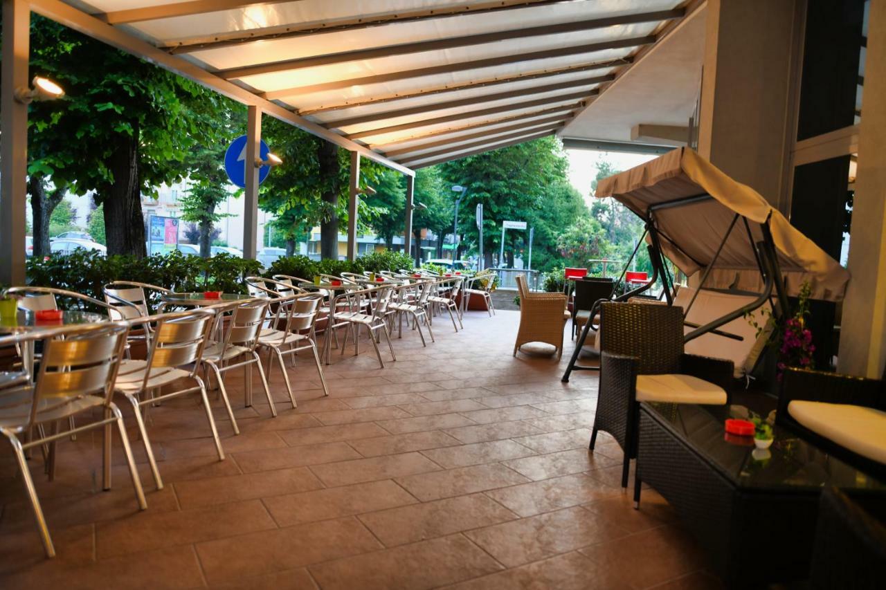 Hotel Etoile Rimini Exteriör bild